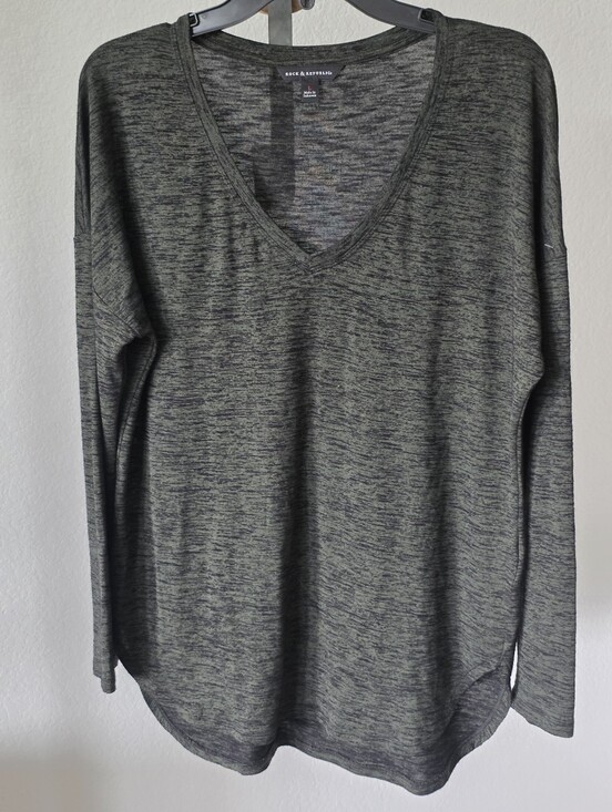 Rock & Republic Tops - Rock & Republic Gray Marled V-Neck Long Sleeve Tunic Top Large Stretch Knit